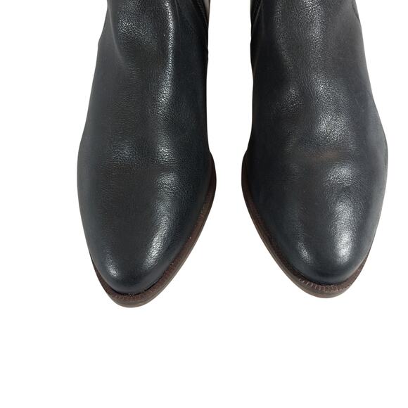 COLE HAAN! BLACK GENUINE LEATHER POINTY TOE, CHUNKY HEEL ANKLE BOOTS! SZ 6B - Picture 5 of 10